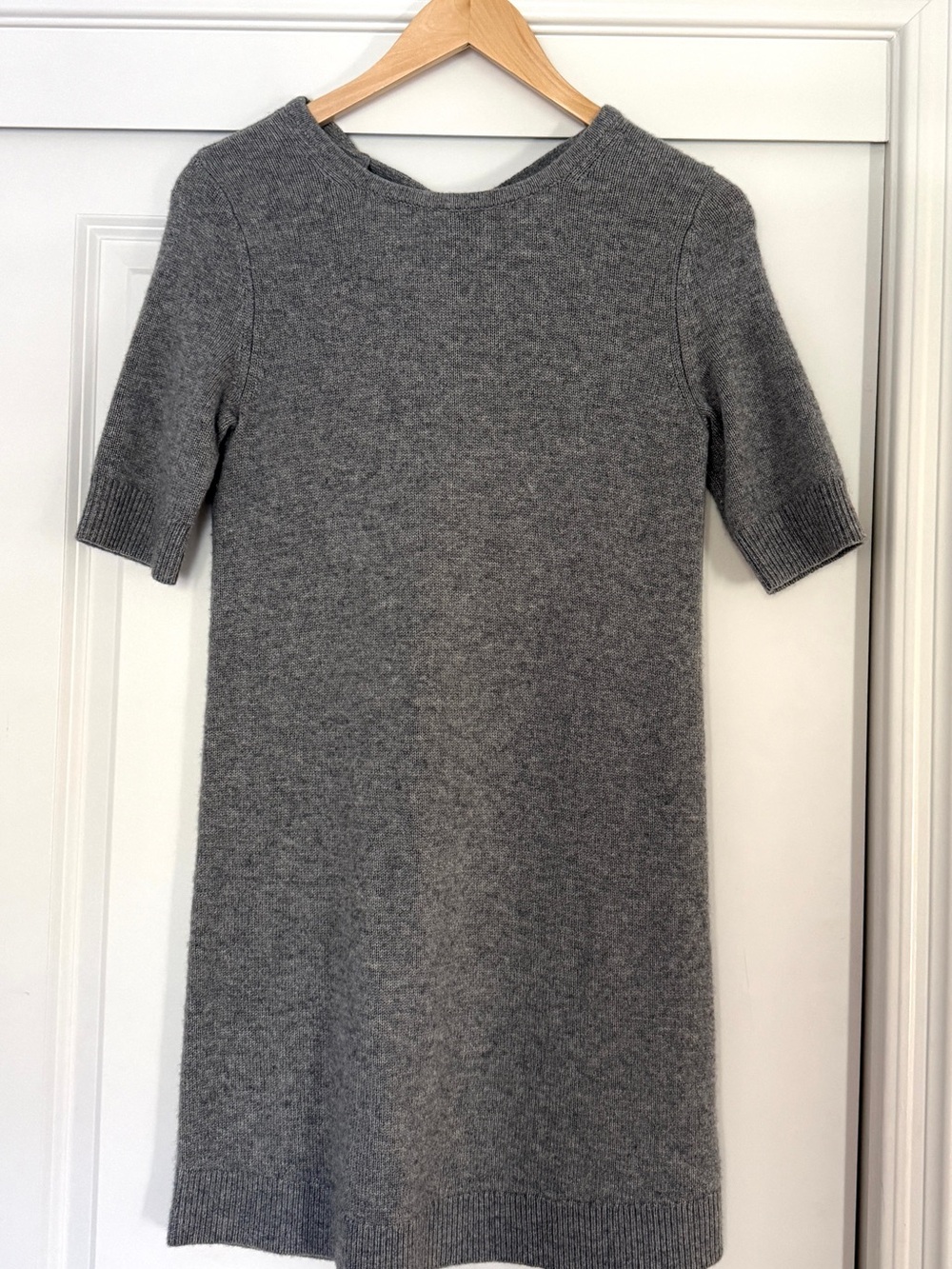 Theory 100% Cashmere Andrelle O Gray Short-Sleeve Sweater Dress, XS
